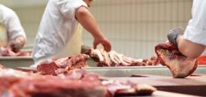 Venda de carne brasileira aos EUA despenca 60%