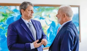 Quaest: Lula lidera em todos os cenários de 1º turno e empataria só com Tarcísio no 2º