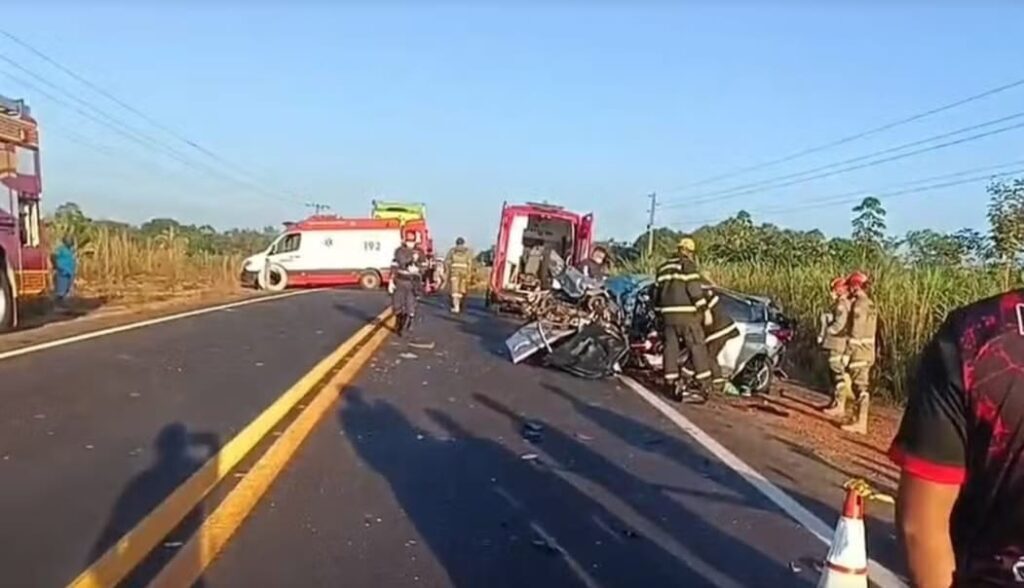 Colisão entre veículos deixa cinco mortos na rodovia Transamazônica