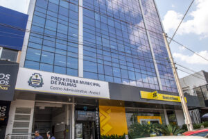 STF concede prisão domiciliar ao prefeito afastado de Palmas após ele sofrer infarto no quartel da PM
