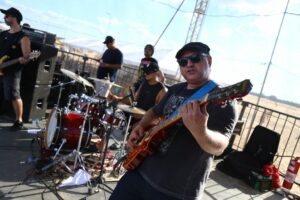 Dia Mundial do Rock reúne galera roqueira na Praia do Tucunaré