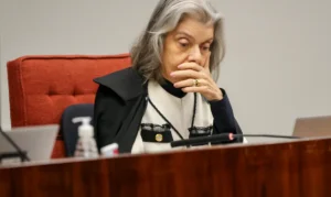 STF tem maioria para condenar Bolsonaro e outros 7 réus