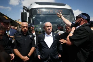 Ataque a tiros em Jerusalém é um dos mais mortais em quase dois anos