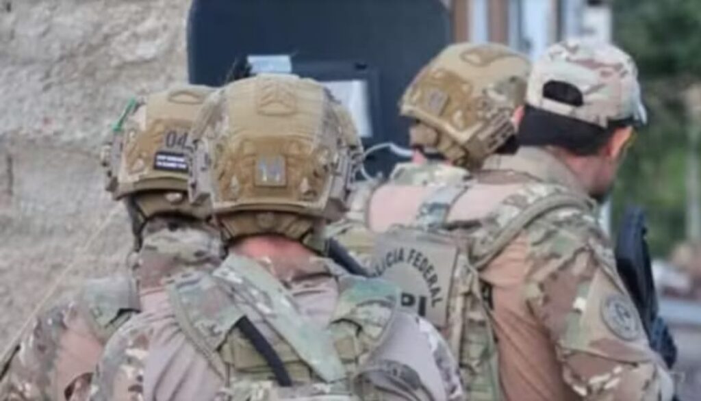 PF faz megaoperação contra facção criminosa ligada a tráfico de drogas em Goiás, DF e mais oito estados