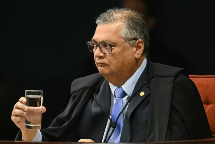 ‘Emendas PIX’: Dino cita indícios de crimes e suspende repasses a 9 cidades