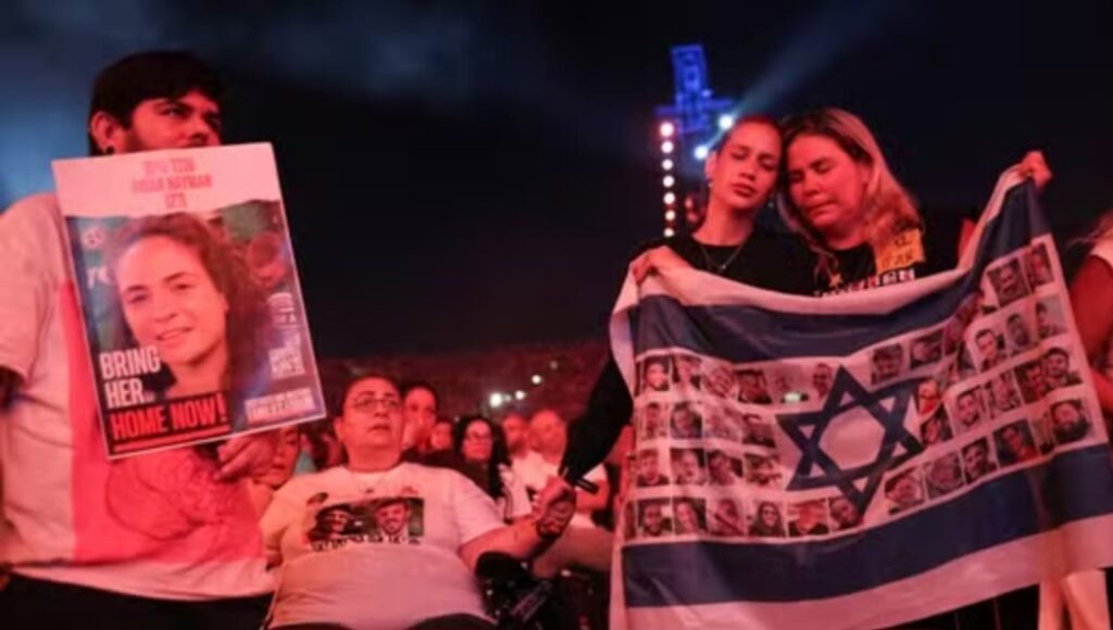 Israel e Hamas assinam acordo de paz para primeira fase de cessar-fogo na Faixa de Gaza