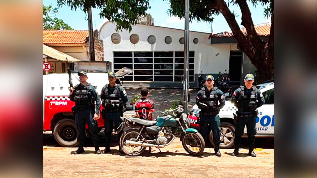 Em Redenção, homem tinha plantação de maconha no quintal de casa; ele foi preso
