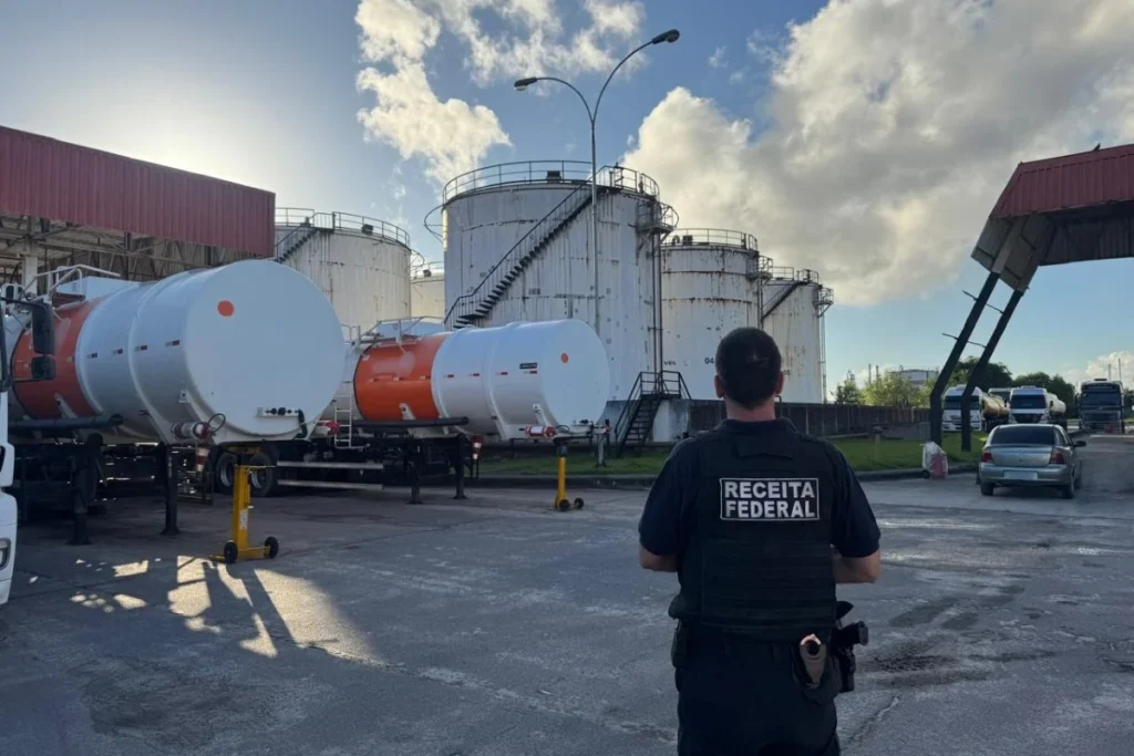 Refinaria maior devedora de impostos de SP é alvo de megaoperação