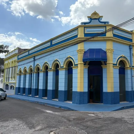 Ministro do Turismo usou dinheiro do partido para pagar aluguel a si mesmo