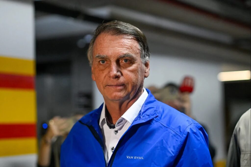 Sem previsão de alta, Bolsonaro segue em recuperação após cirurgia