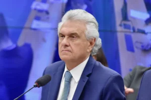 Caiado diz que mantém pré-candidatura à Presidência mesmo após Flávio Bolsonaro entrar na disputa