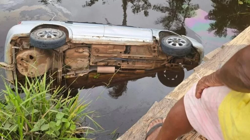 Carro cai de ponte e motorista morre na zona rural de Itupiranga