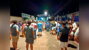 Sob forte emoção, delegação do Águia Sub-20 retorna a Marabá após acidente