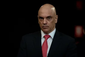 Ministro Moraes entra na mira da CPMI por acesso a dados de Vorcaro