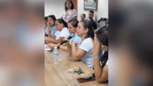 Mães de crianças com TEA choram na Câmara e expõem crise na saúde de Marabá