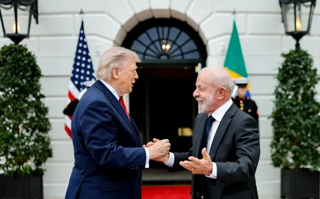 Humor entre Brasil e EUA mudou, diz Amorim após reunião entre Lula e Trump