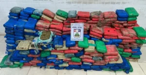 Caminhão que saiu de Marabá é apreendido com 460 kg de droga em São Domingos