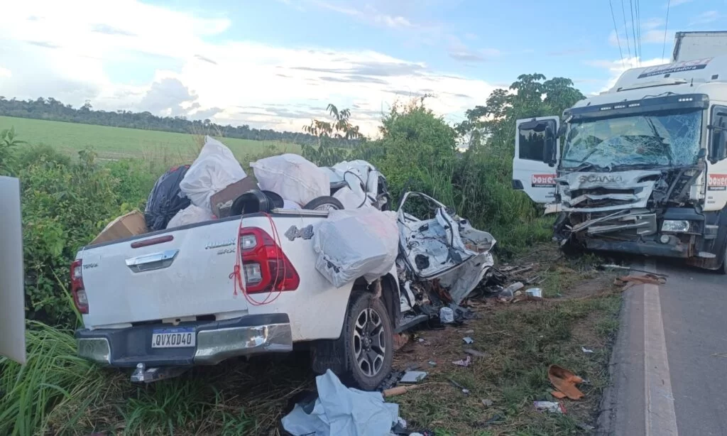Passageiro morre em grave colisão frontal na PA-150