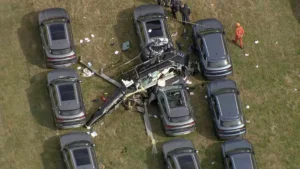 Seis morrem em queda de 2 helicópteros no Recreio; aeronaves colidiram no ar