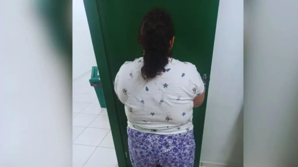 Mulher de 37 anos se passa por criança de 12 para dar golpe em família em SC