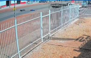 Motociclista morre após caminhonete invadir avenida e causar acidente em Redenção