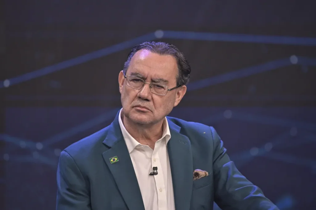 Adversários monitoram crescimento “incomum” de Cury nas redes
