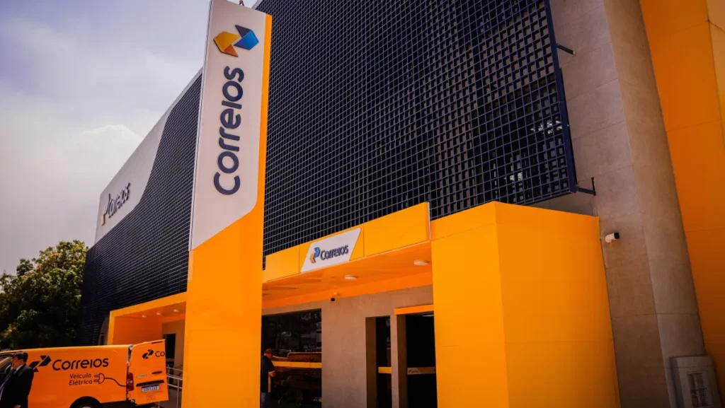 Correios abrem novo programa de demissão voluntária após baixa adesão