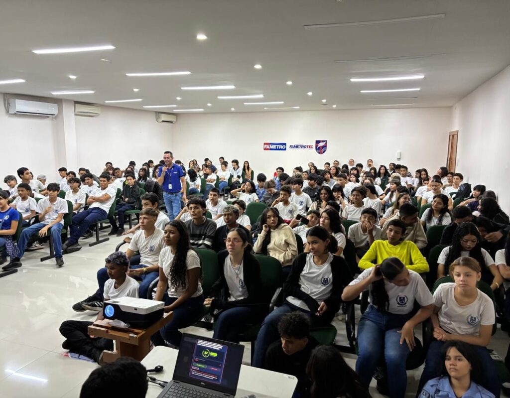 ONEE 2026 fortalece a valorização dos professores com formação, viagem e participação na BETT Brasil 2027