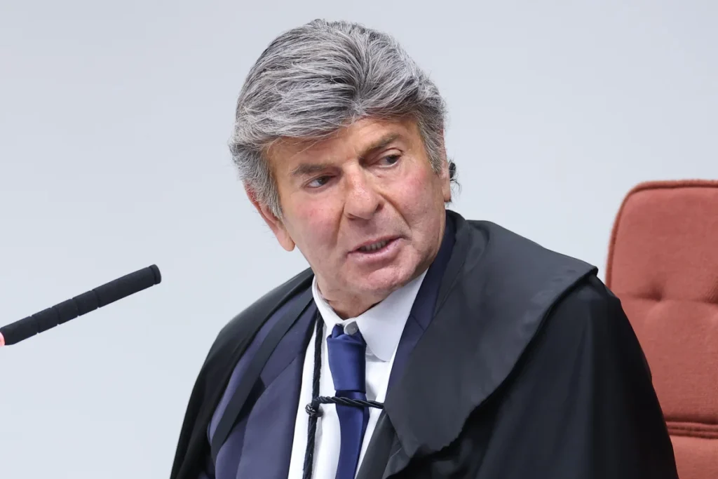 Fux derruba decisão de Dino que liberou postagens de Nossa Senhora